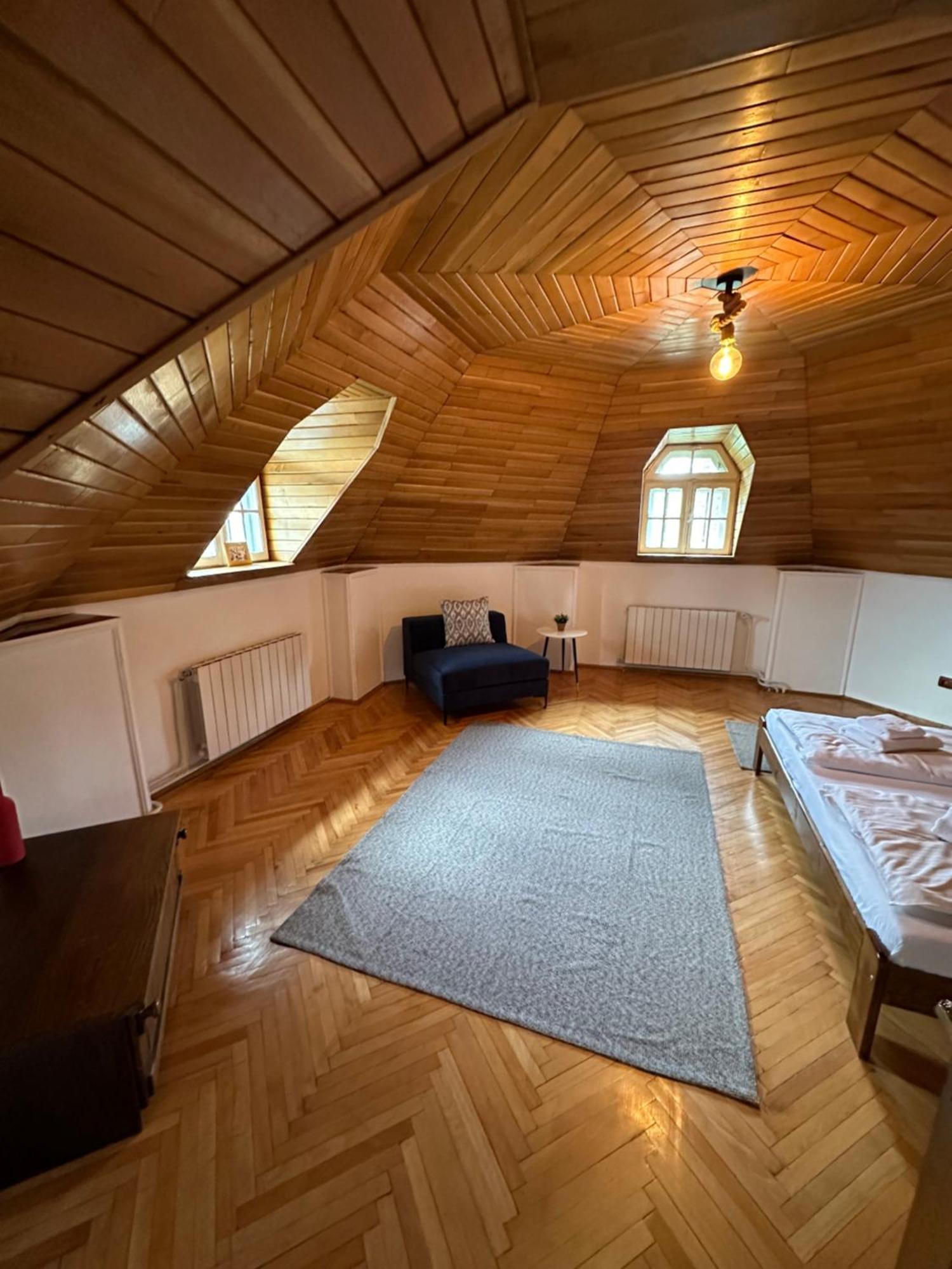 Pine Peak Apartments Predeal Eksteriør billede