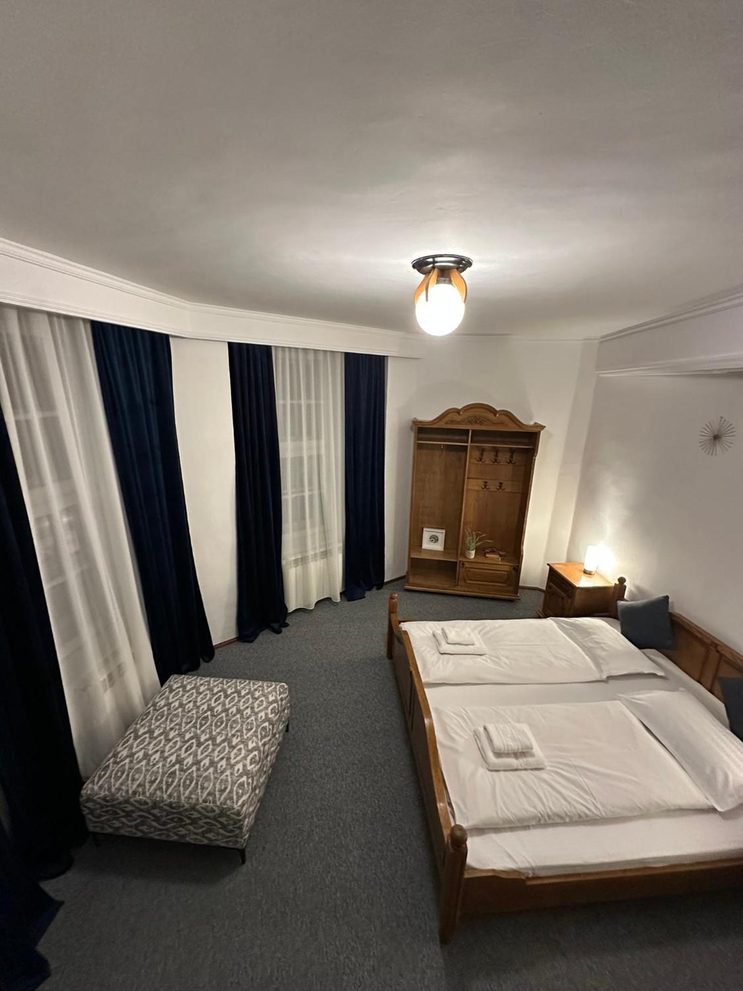 Pine Peak Apartments Predeal Eksteriør billede